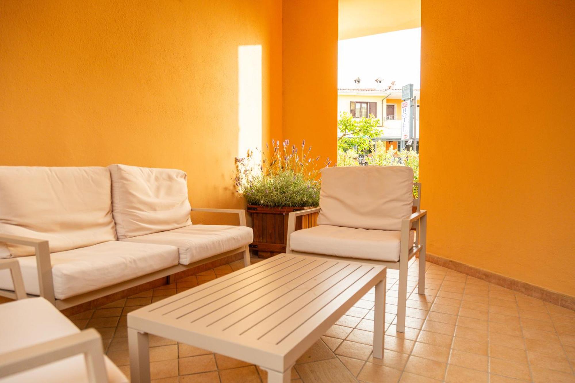 Hotel Donatella Posada  Extérieur photo